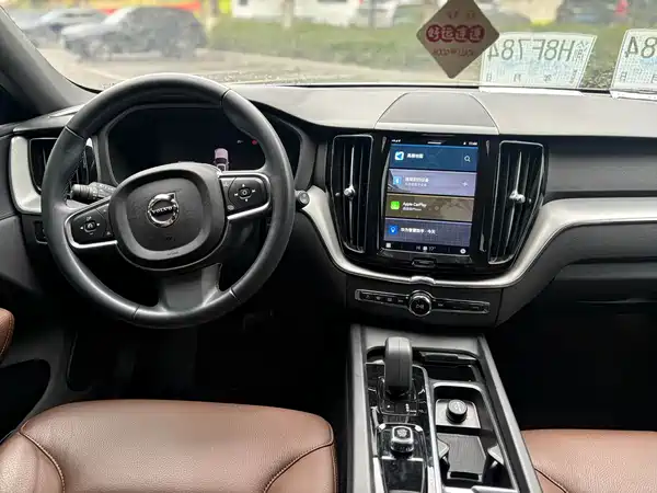 Volvo XC60 2022
