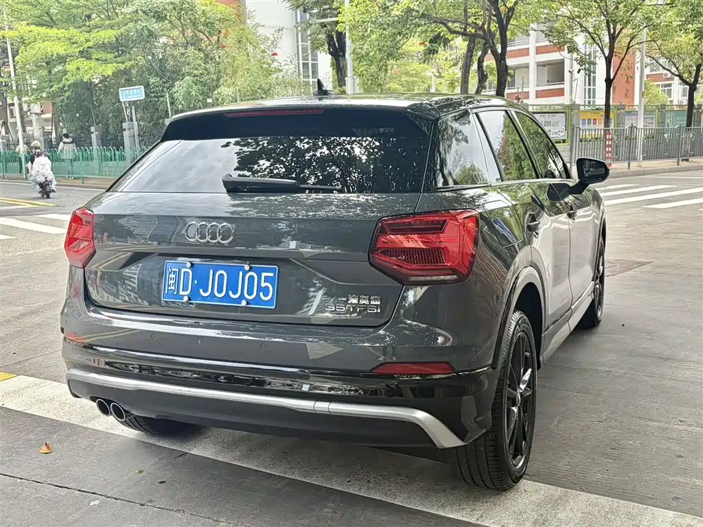 Audi Q2L 2020 — фото 7