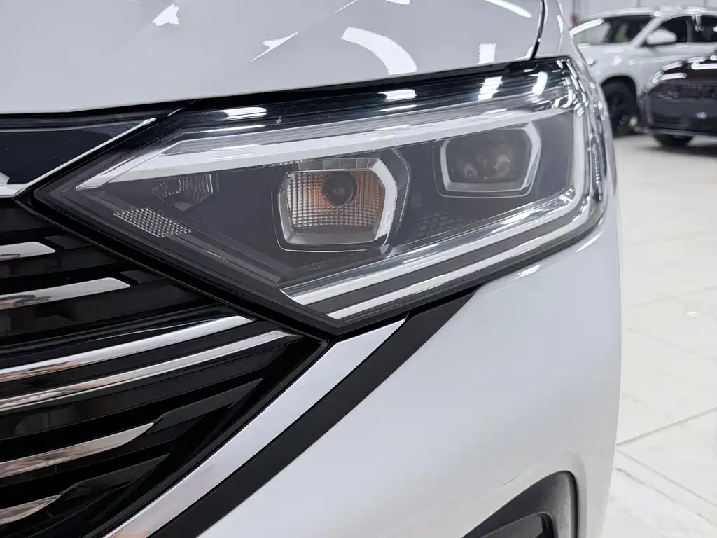 Volkswagen Sagitar 2022