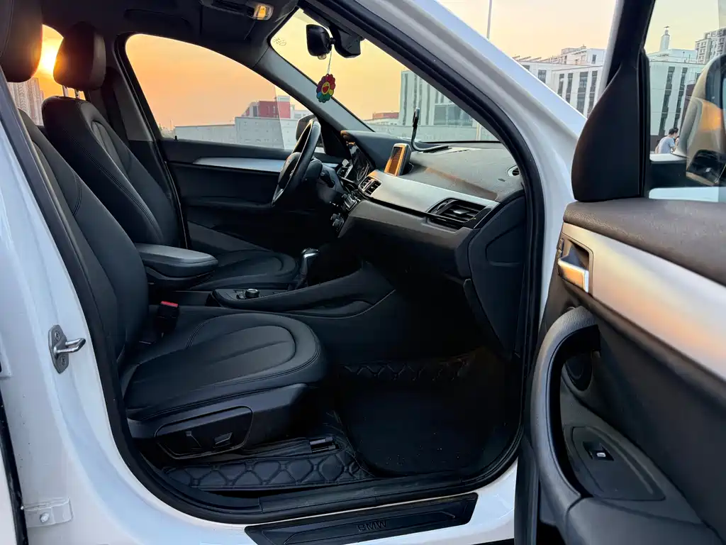BMW X1 2016 — фото 14