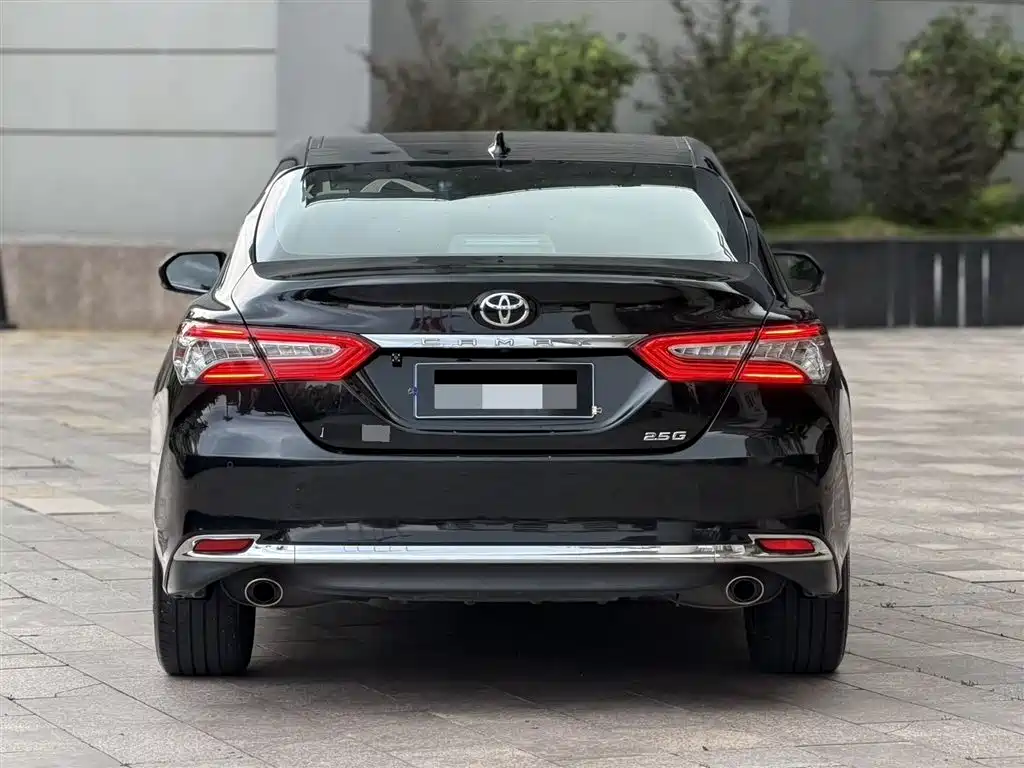 Toyota Camry 2024 — фото 5
