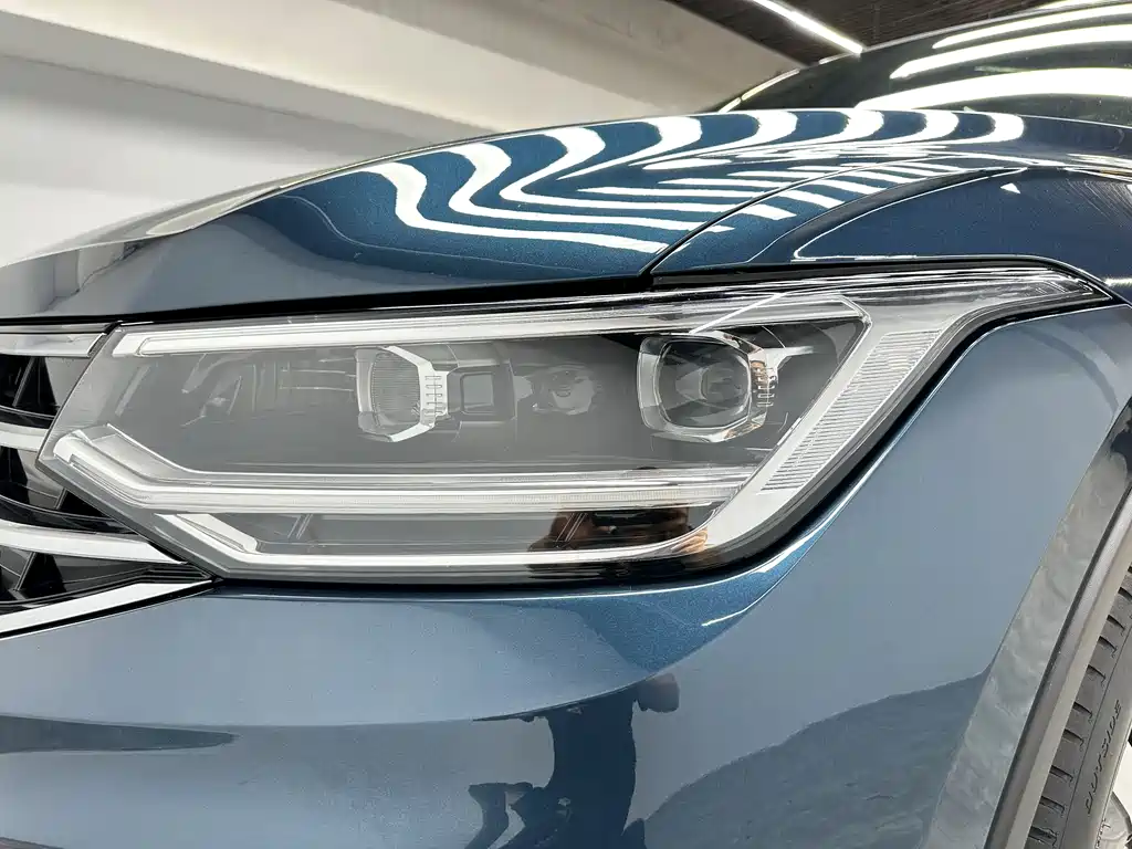Volkswagen Tiguan L 2022 — фото 8