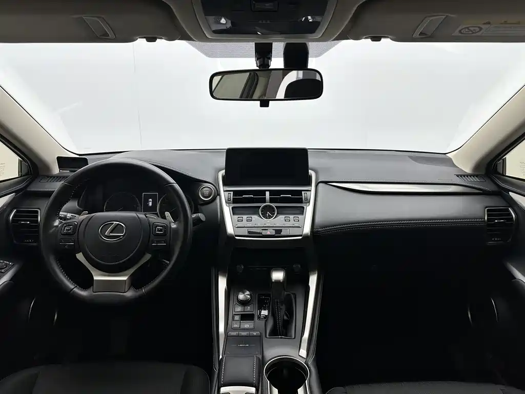 Lexus NX 2021 — фото 7