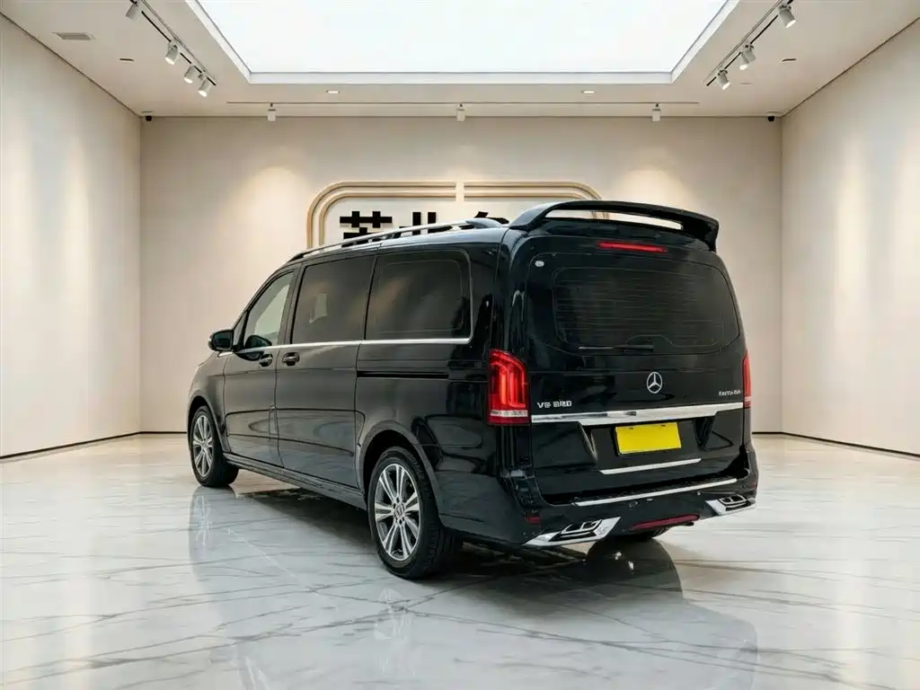 Mercedes-Benz Vito 2023 — фото 8