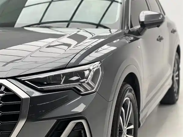 Audi Q3 2021