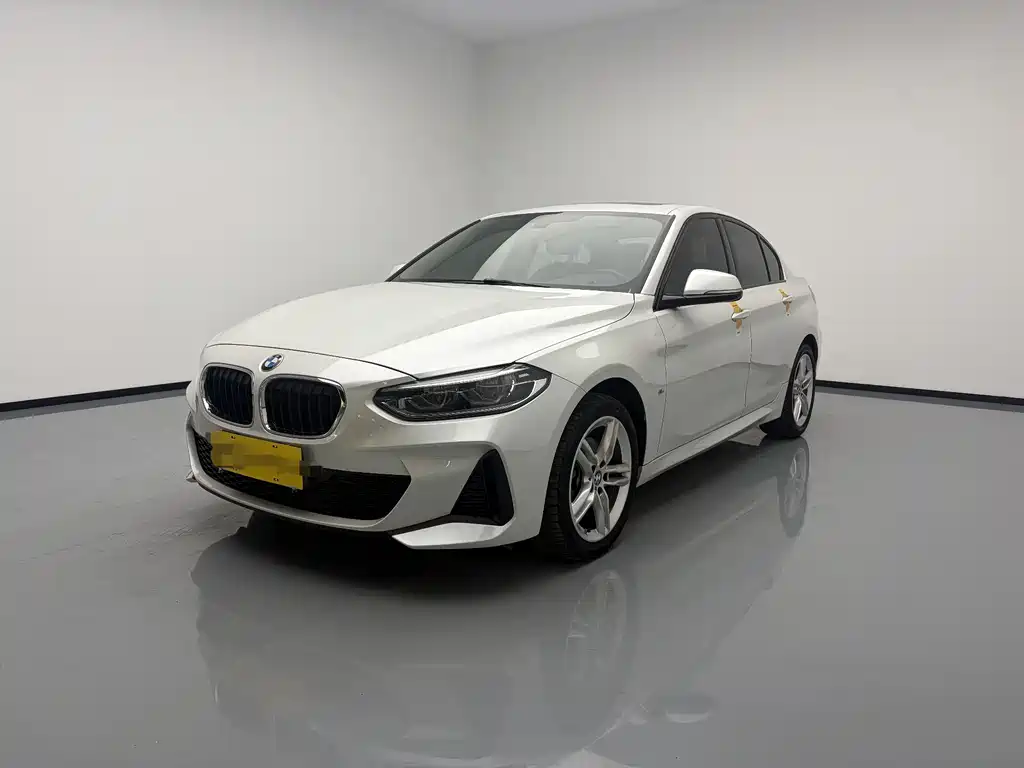 BMW 1 Series 2020 — фото 1