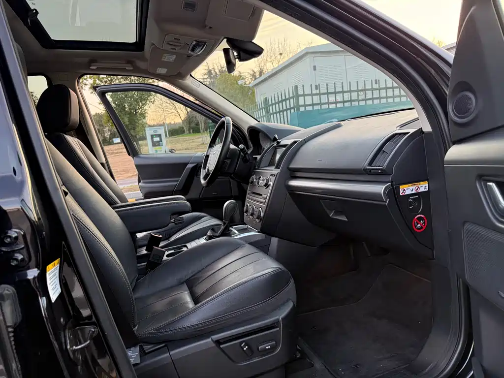 Land Rover Freelander 2 2013 — фото 12