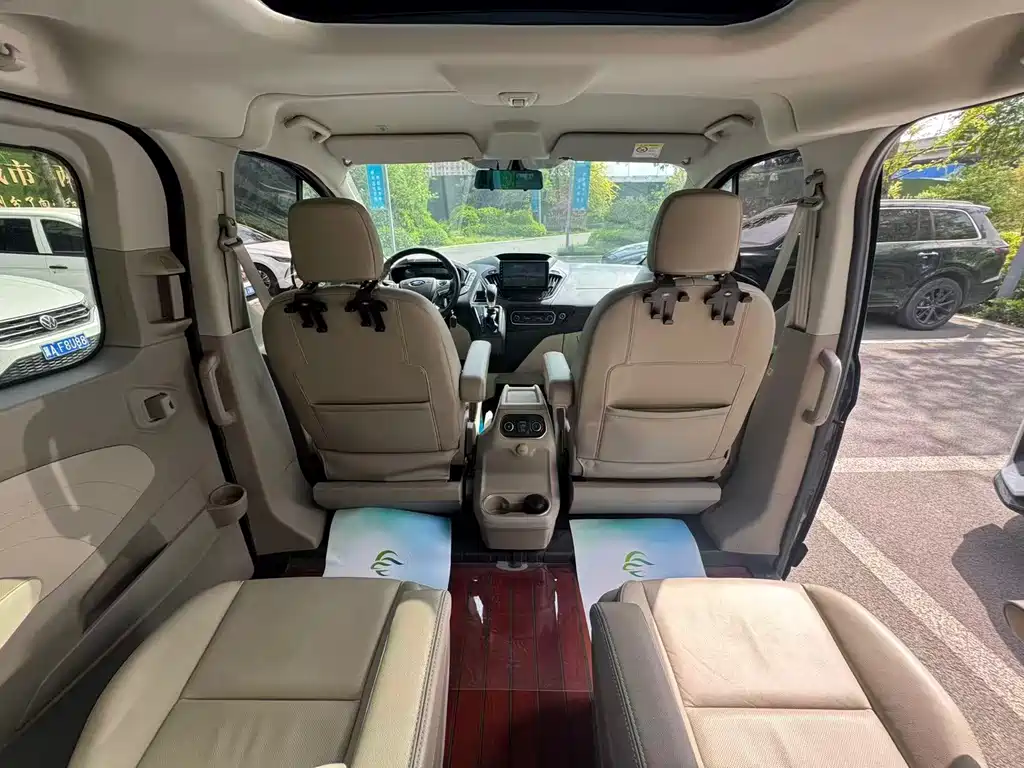 Ford Tourneo 2020 — фото 13