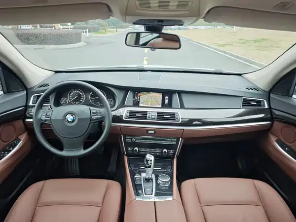 BMW 5 Series GT 2015