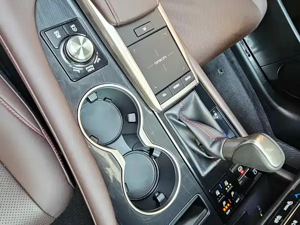 Lexus RX 2020