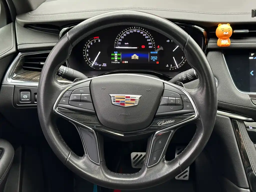 Cadillac XT5 2019 — фото 13