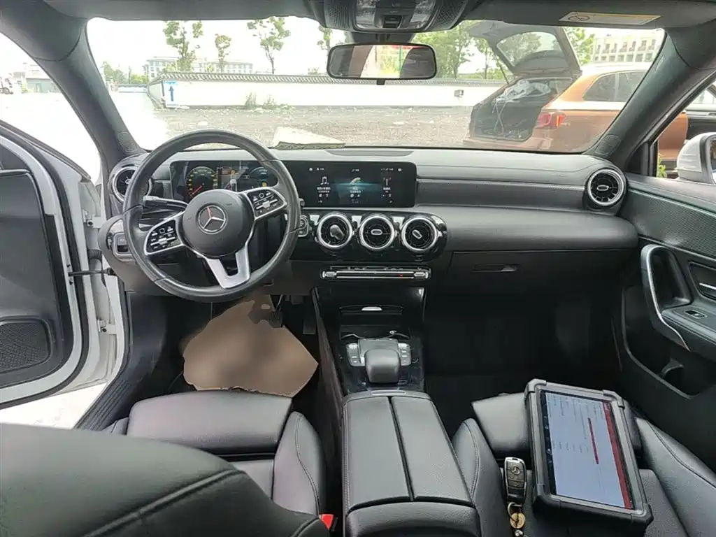 Mercedes-Benz A-Class 2021 — фото 10