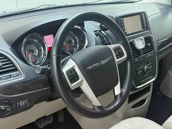 Chrysler Grand Voyager 2013