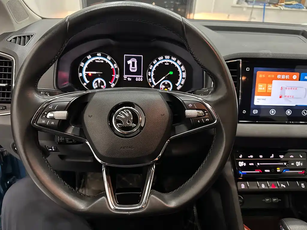 Skoda Korok 2022 — фото 10