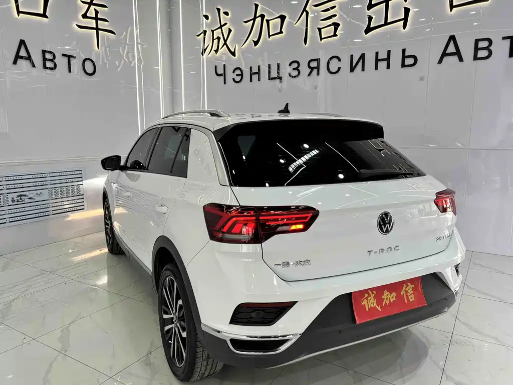 Volkswagen T-Roc 2023 — фото 6