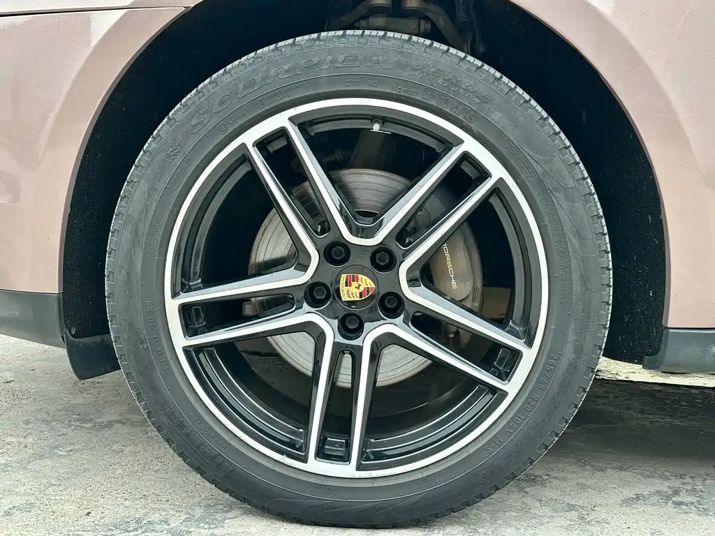 Porsche Macan 2019 — фото 16