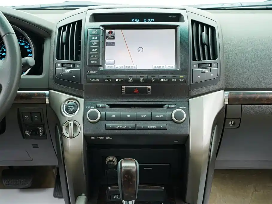 Toyota Land Cruiser 2010 — фото 17