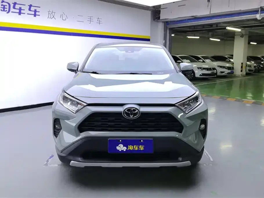 Toyota RAV4 2020 — фото 2