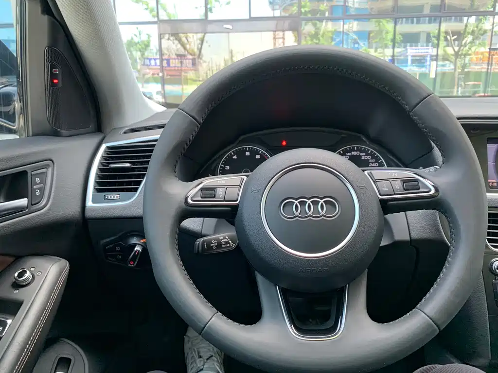 Audi Q5 2018 — фото 22