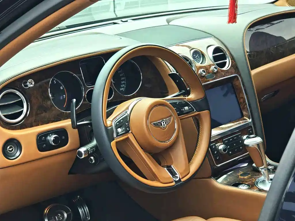 Bentley Flying Spur 2011 — фото 9