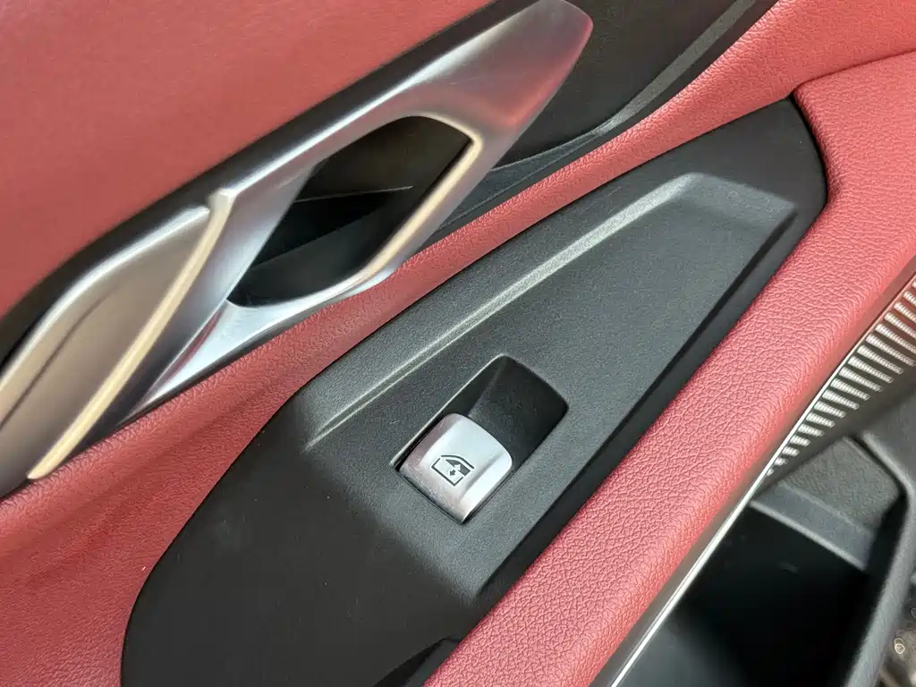 BMW 3 Series 2021 — фото 18