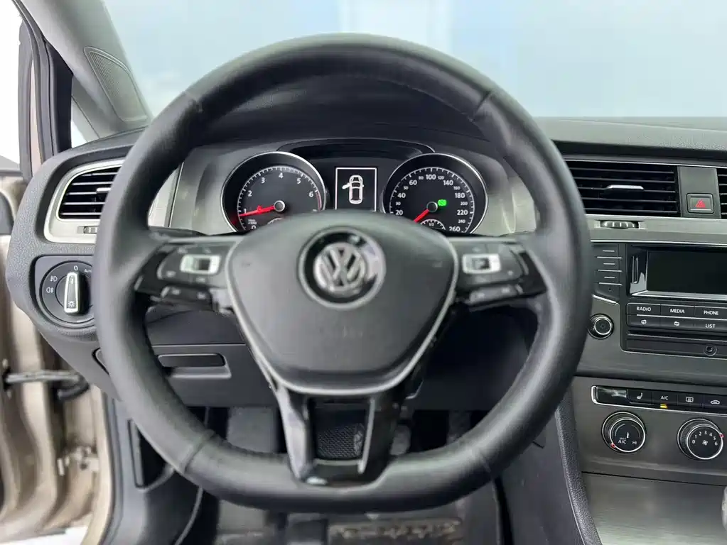 Volkswagen Golf 2015 — фото 12