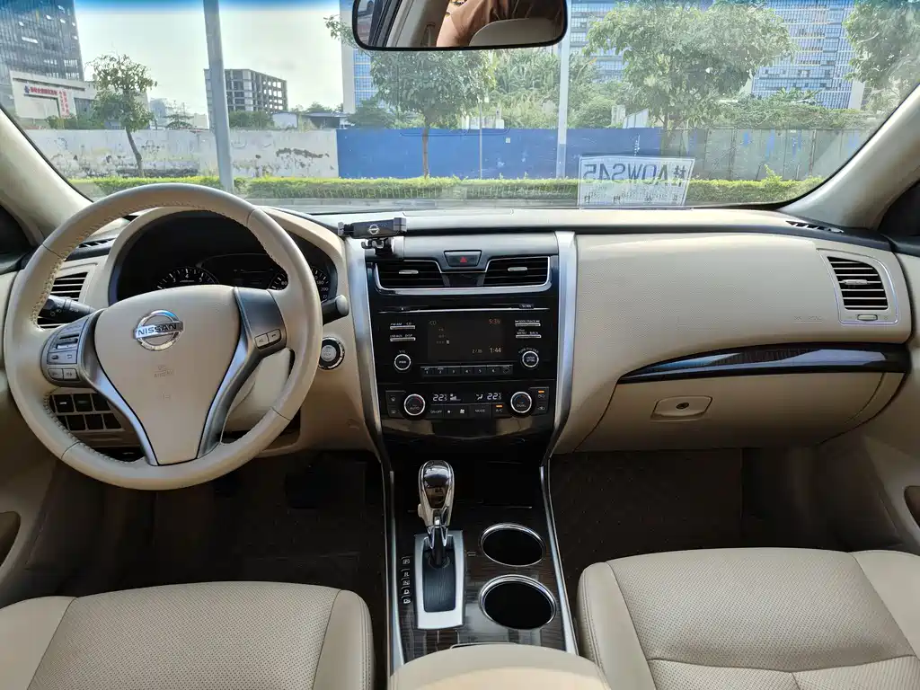 Nissan Teana 2013 — фото 10