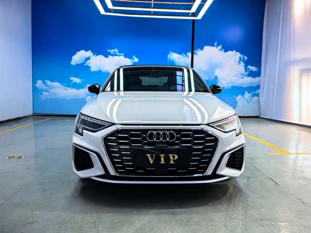 Audi A3 2023 — фото 2