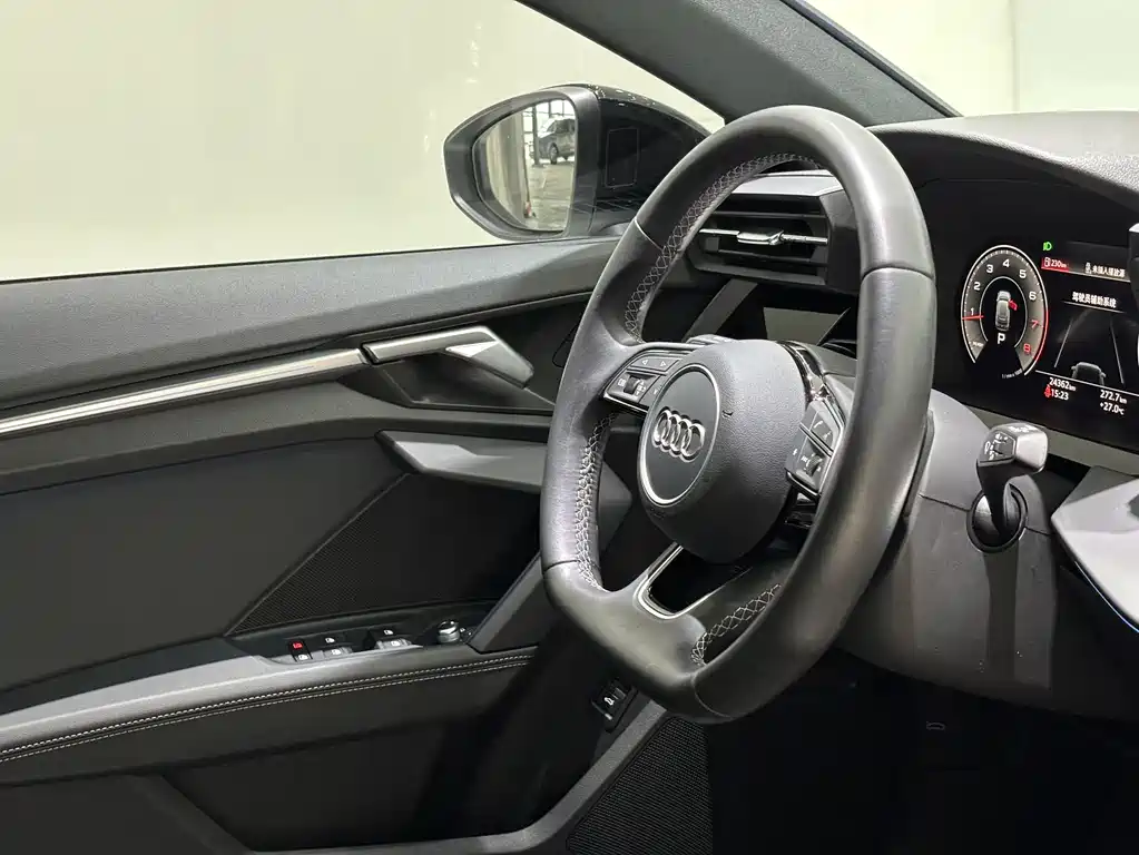 Audi A3 2023 — фото 15