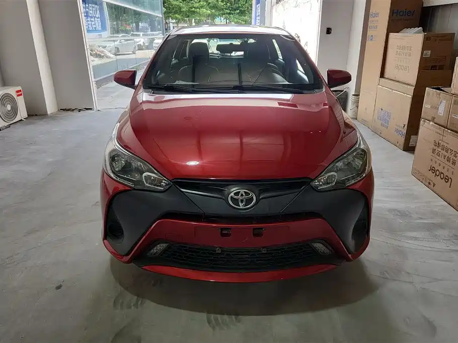 Toyota Yaris L 2017 — фото 2