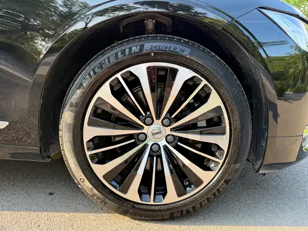 Volvo S90 2024
