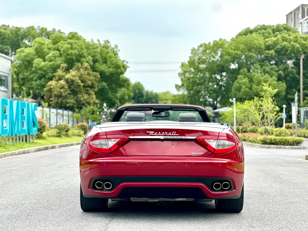 Maserati GranCabrio 2016 — фото 15