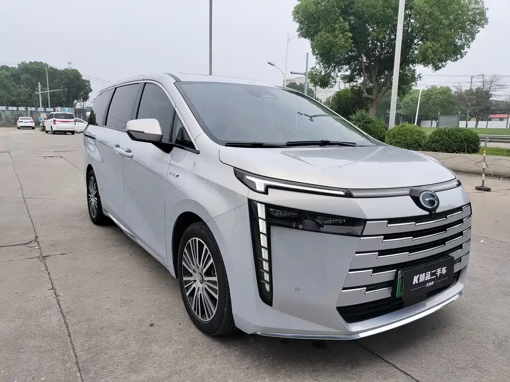 GAC Motor E8 PHEV 2024 — фото 3