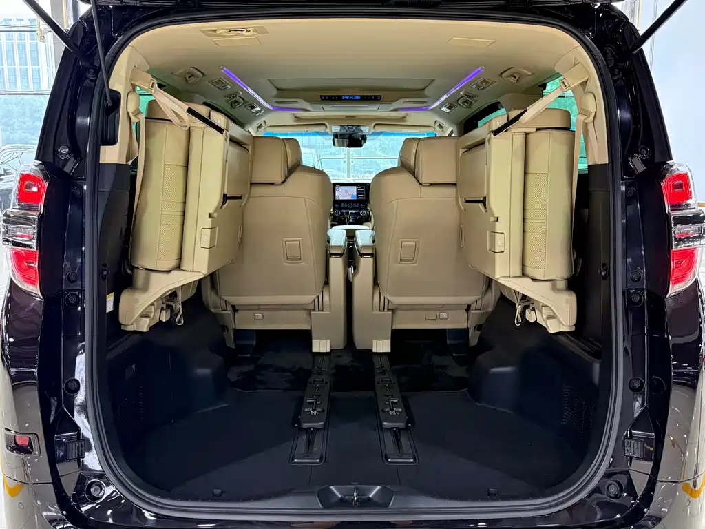 Toyota Vellfire 2022 — фото 22
