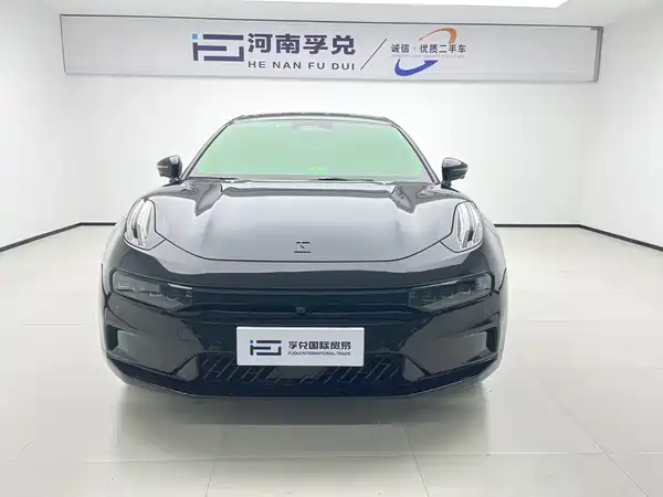 Zeekr 001 2023