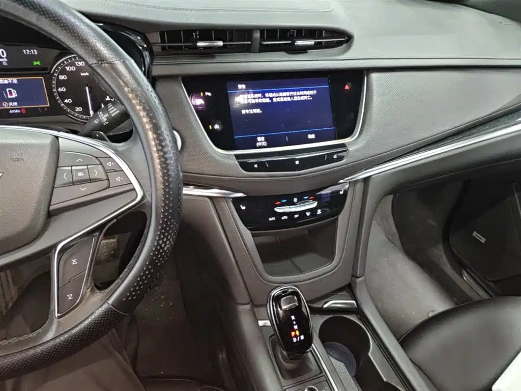 Cadillac XT5 2021 — фото 13