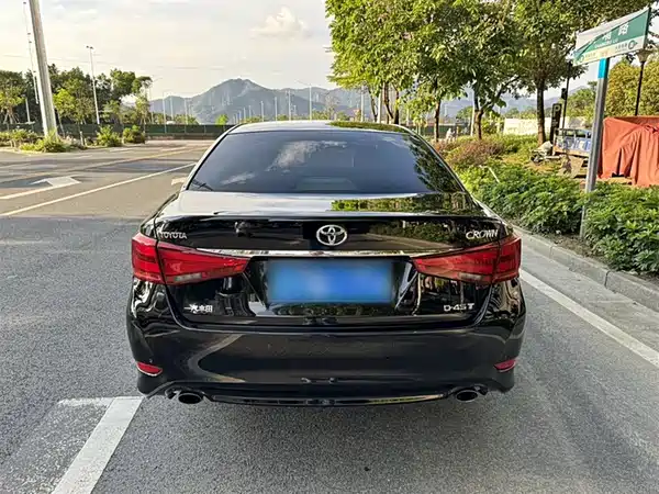 Toyota Crown 2018