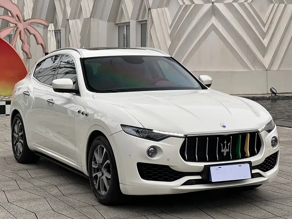 Maserati Levante 2018 — фото 3
