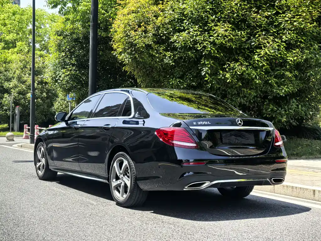 Mercedes-Benz E-Class 2019 — фото 5