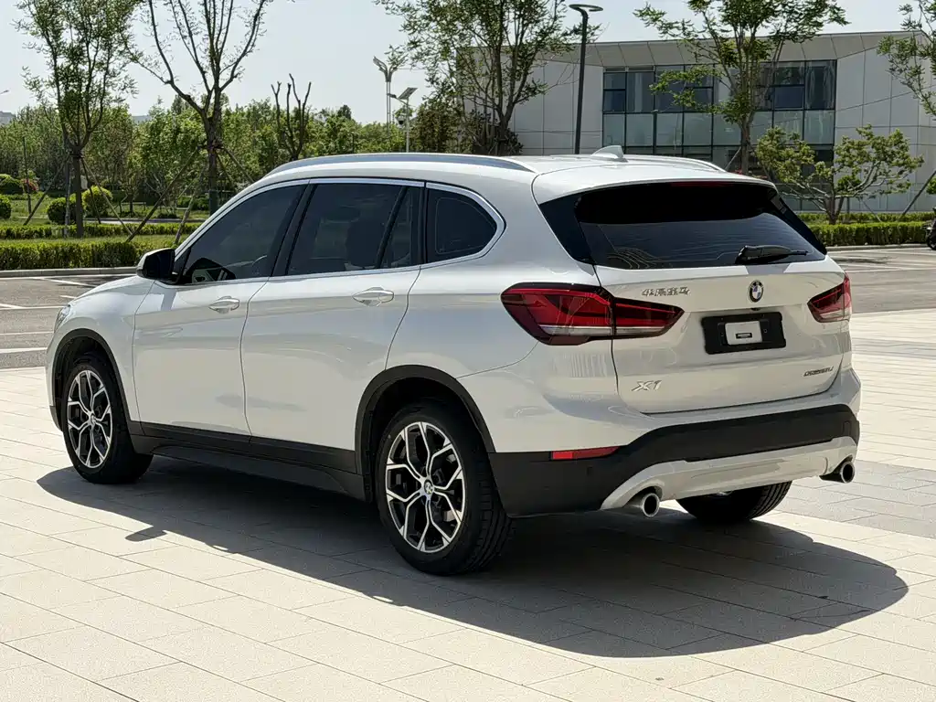 BMW X1 2022 — фото 16