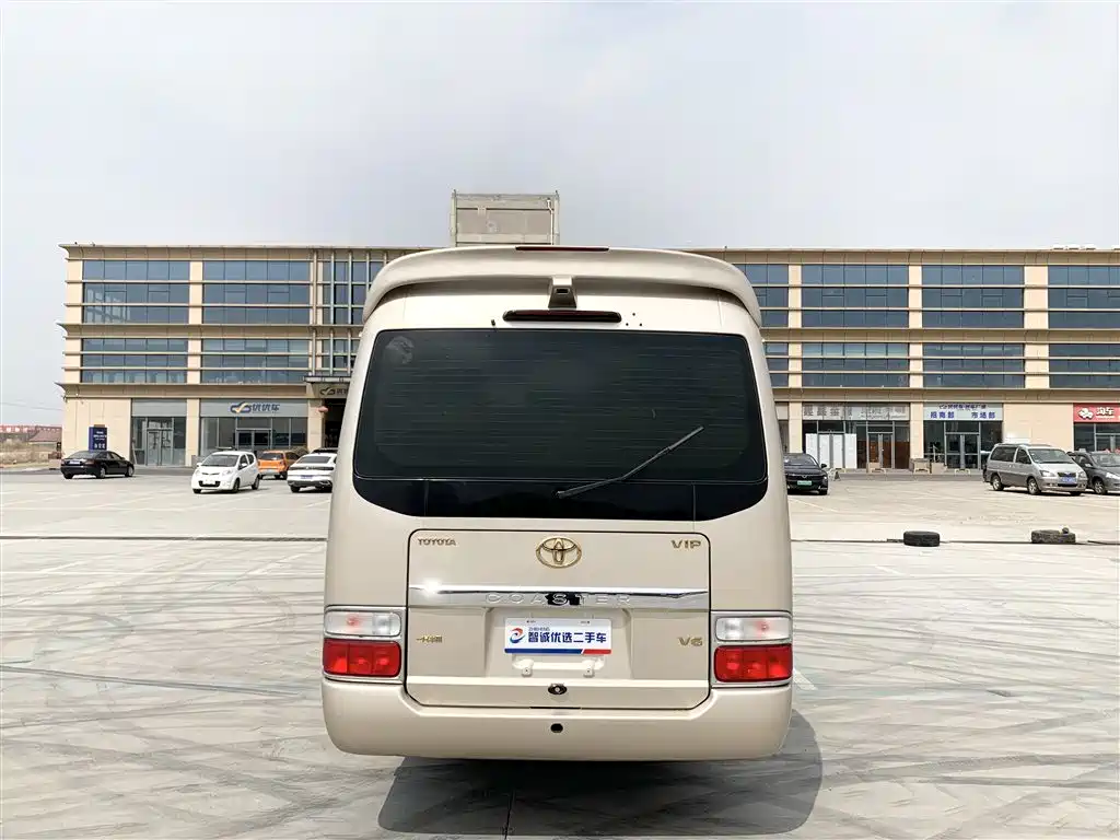 Toyota Coaster 2017 — фото 3