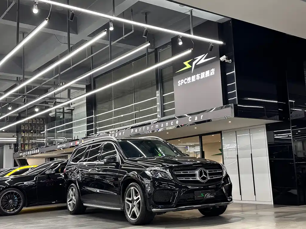 Mercedes-Benz GLS 2017 — фото 1