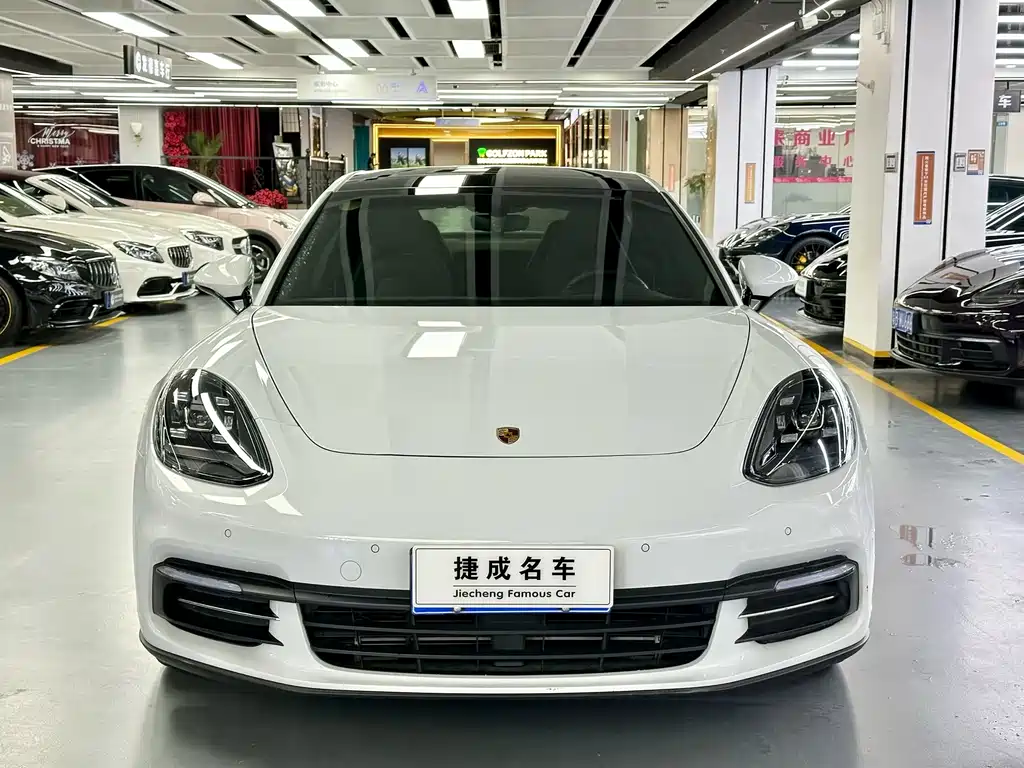 Porsche Panamera 2018 — фото 2