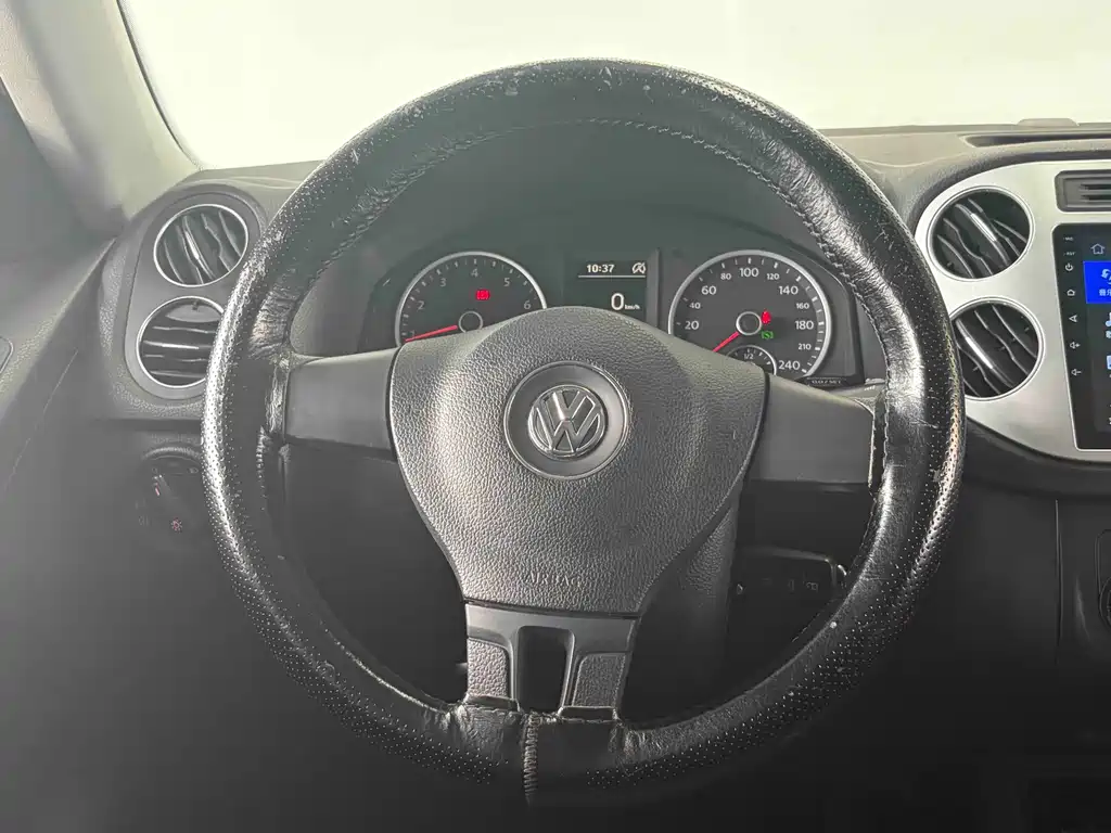 Volkswagen Tiguan 2016 — фото 17