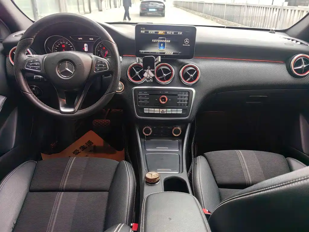Mercedes-Benz A-Class 2017 — фото 7
