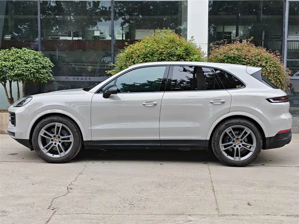 Porsche Cayenne 2025 — фото 2