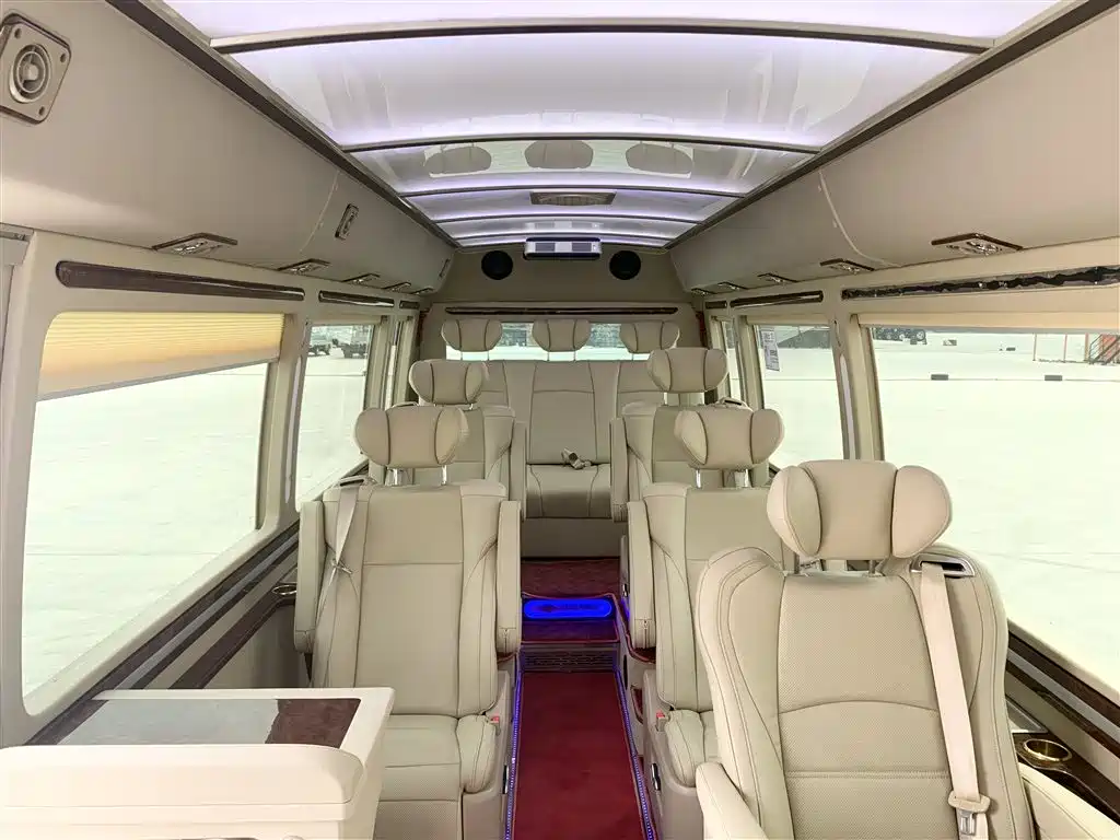 Toyota Coaster 2017 — фото 7