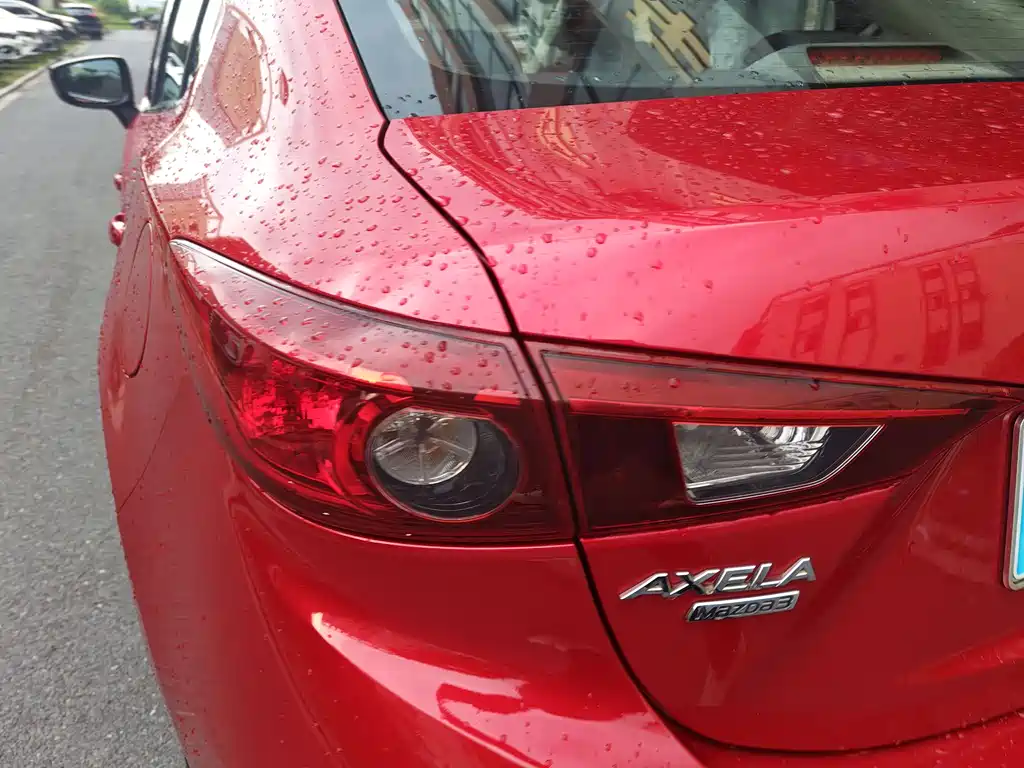 Mazda 3 Axela 2016 — фото 12