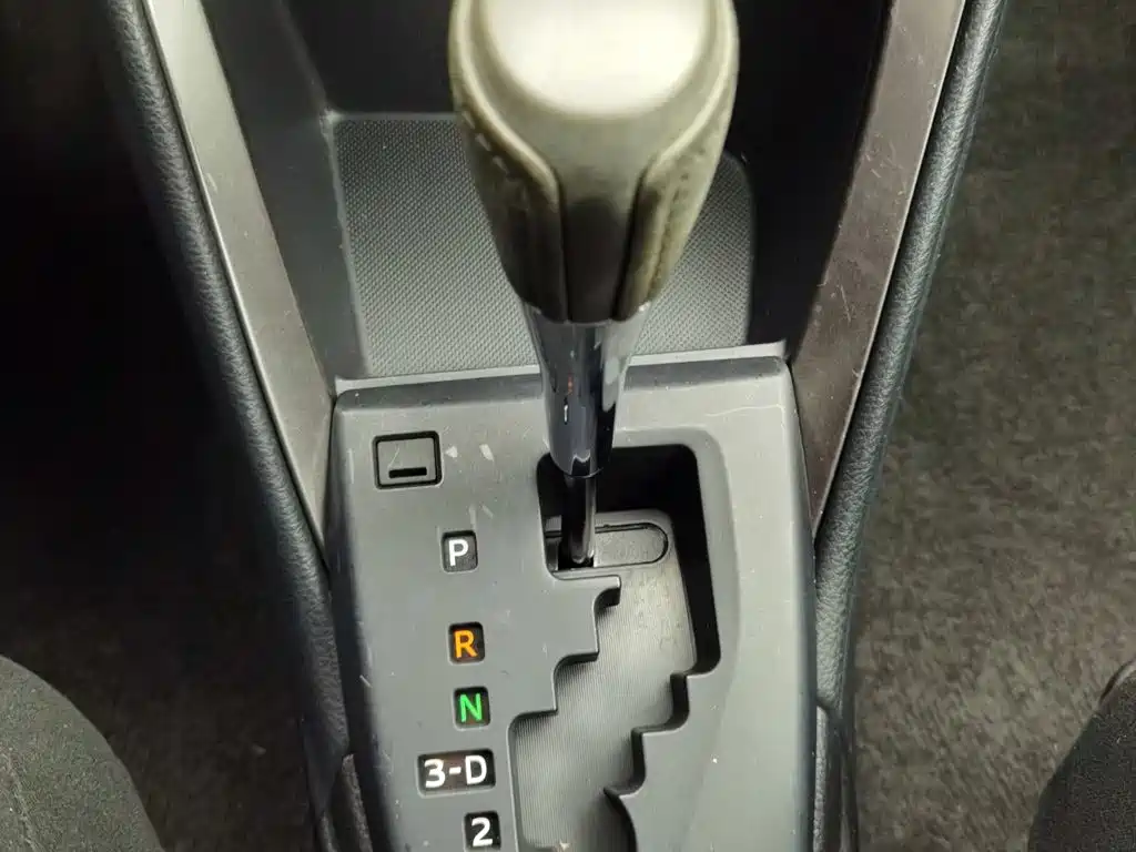 Toyota Yaris L 2016 — фото 13