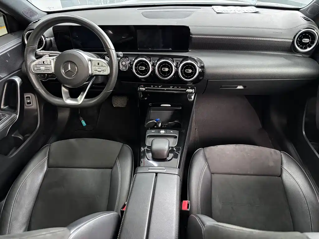 Mercedes-Benz A-Class 2019 — фото 7